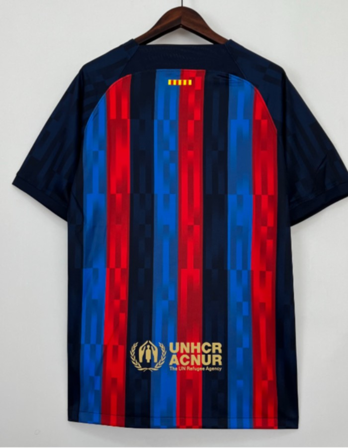 Camisa Barcelona Edição Especial Rosalía Motomami 22/23 Vermelha e Azul Masculina